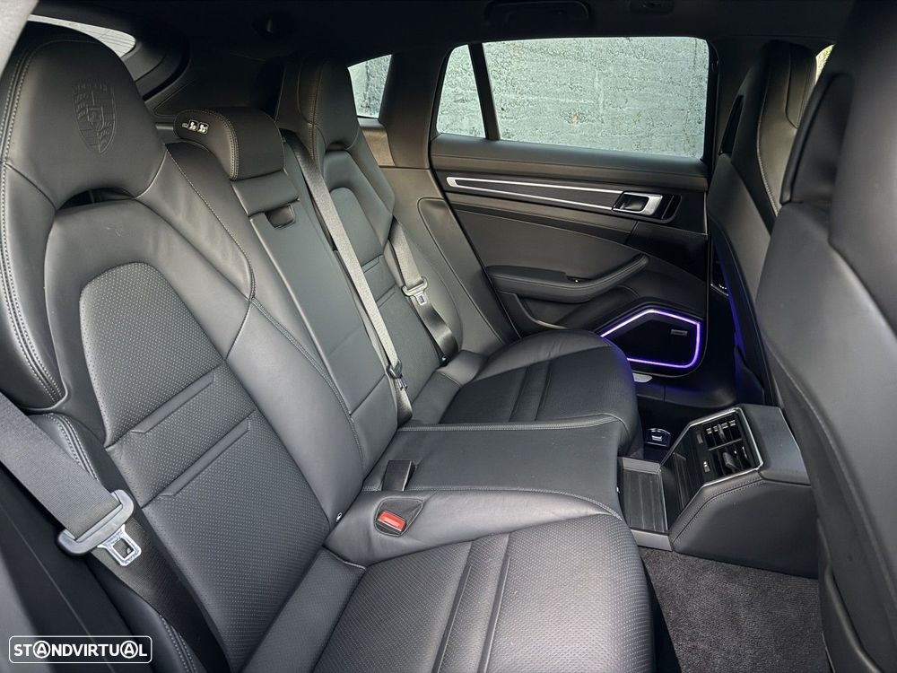 Porsche Panamera Sport Turismo 4 E-Hybrid - 6