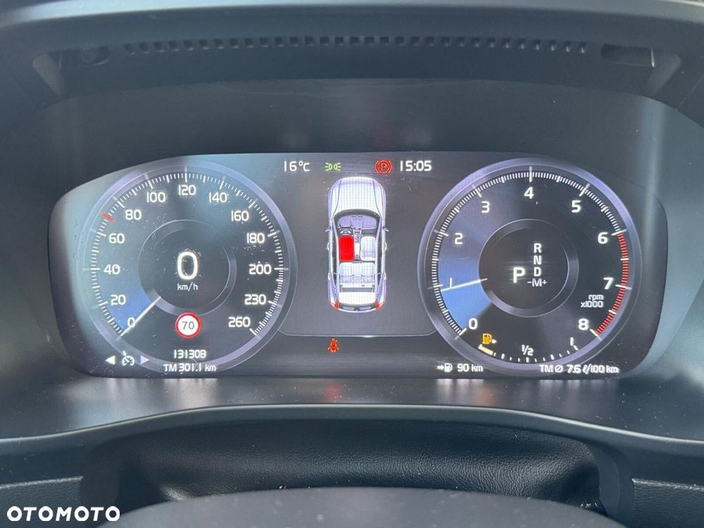 Volvo XC 40 T3 Momentum - 26