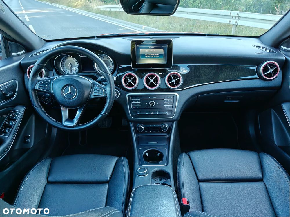 Mercedes-Benz CLA 250 7G-DCT Sport - 13