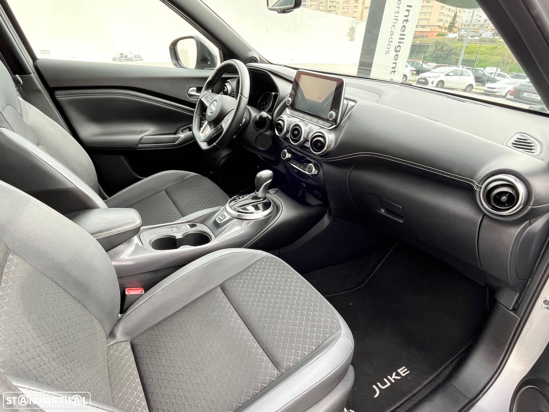 Nissan Juke 1.0 DIG-T N-Connecta NAV.+TwoTone NC DCT - 6