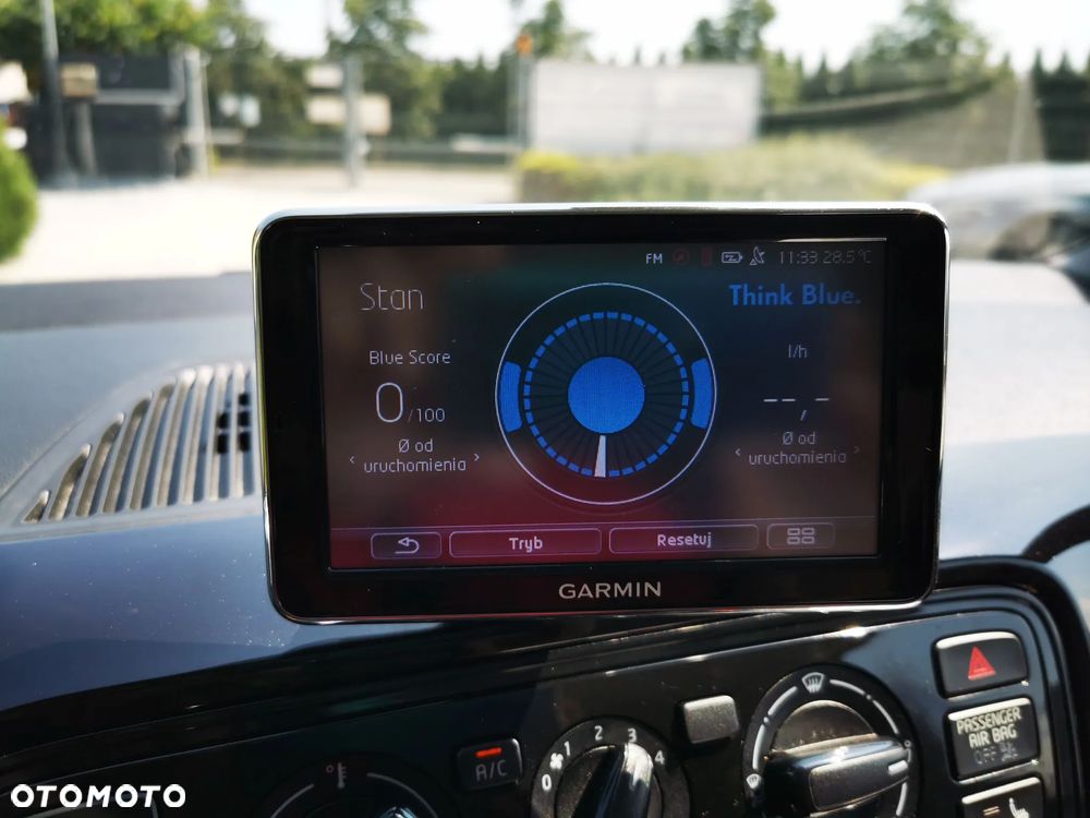 Volkswagen up! high - 21