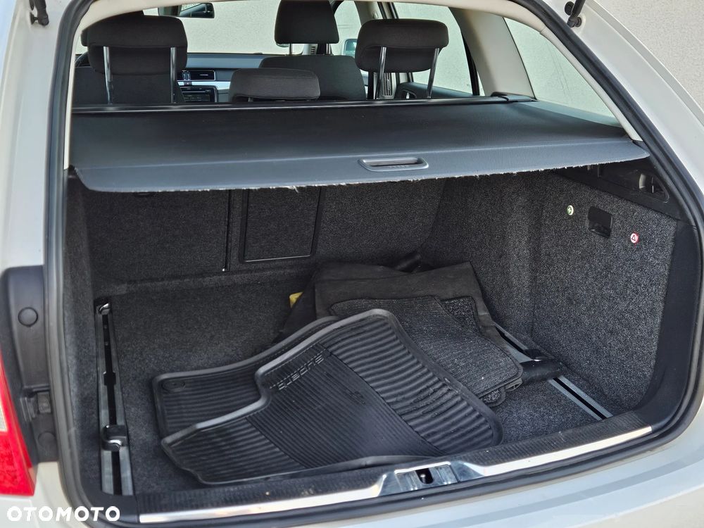 Skoda Superb 1.6 TDI GreenLine - 12