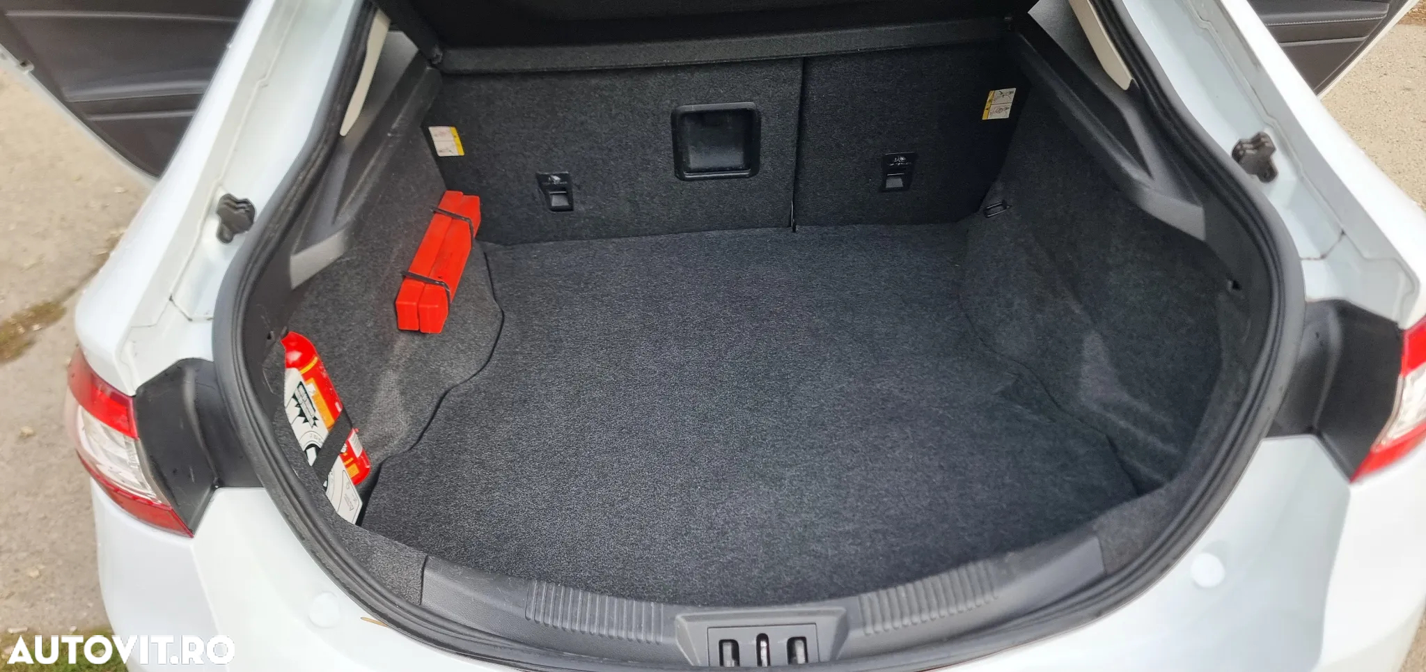 Ford Mondeo 2.0 TDCi Powershift Titanium - 14