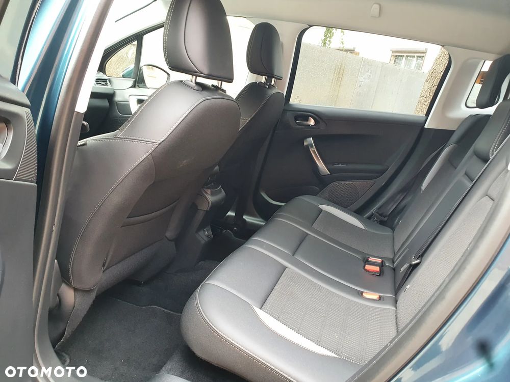 Peugeot 2008 PureTech 110 Stop&Start EAT6 Allure - 13