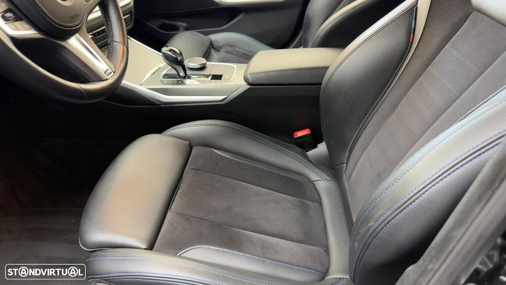 BMW 330 e Pack Desportivo M Pro Auto - 18