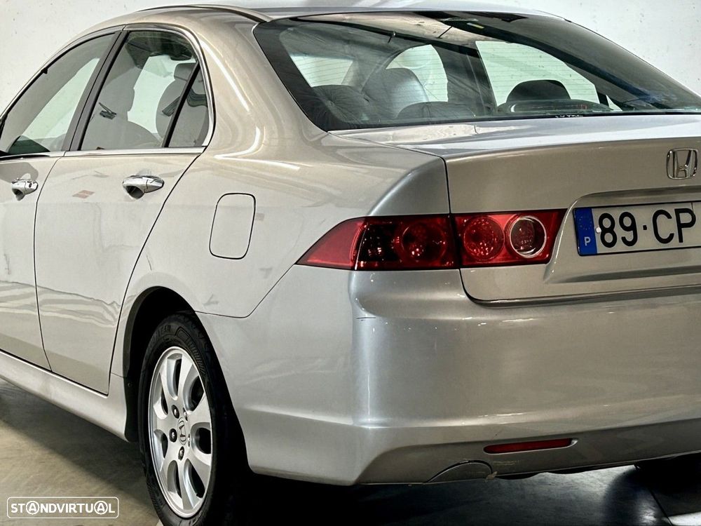 Honda Accord 2.0 Sport - 10