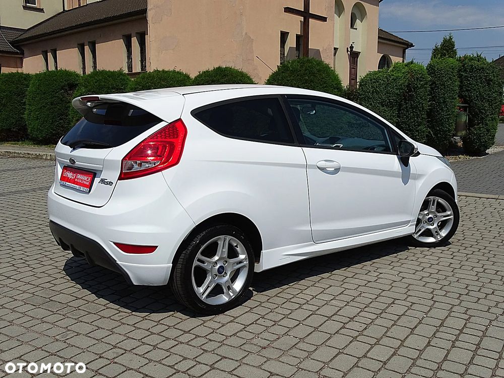 Ford Fiesta 1.4 Sport - 24