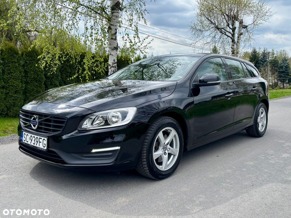 Volvo V60 D2 Drive-E Momentum - 1