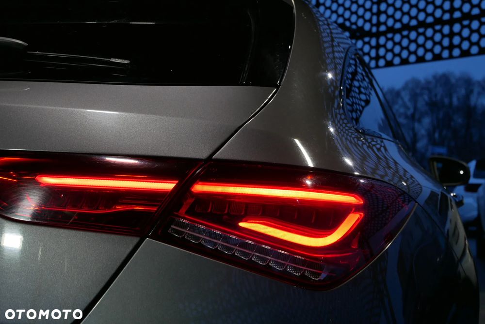 Mercedes-Benz CLA 200 7G-DCT Progressive - 38