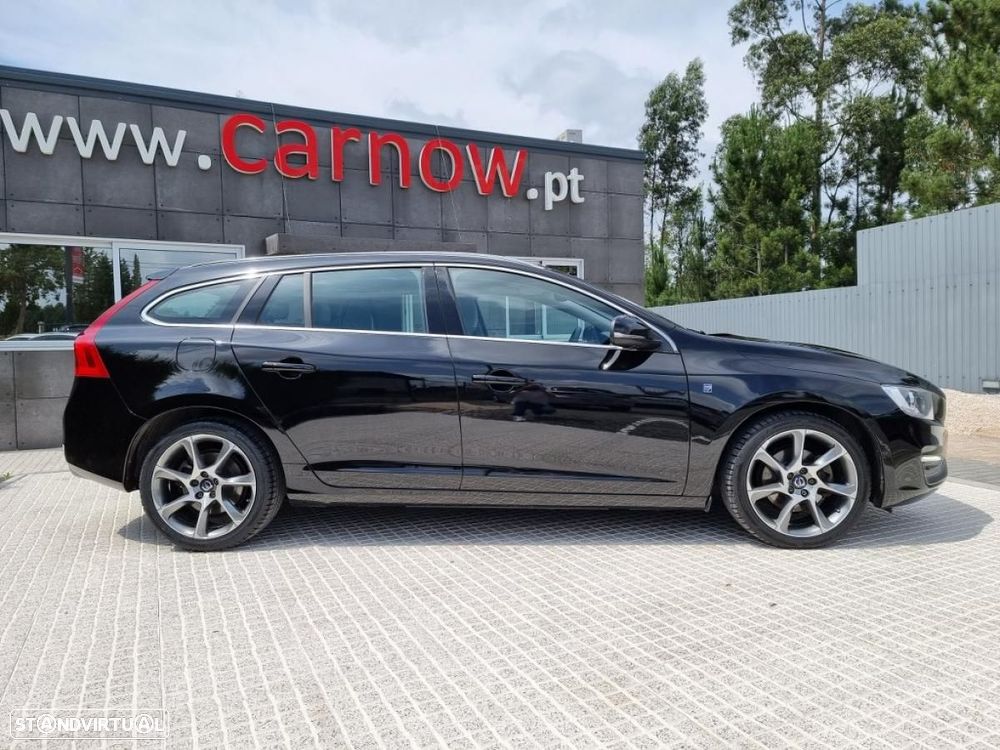 Volvo V60 2.0 D2 Momentum - 4