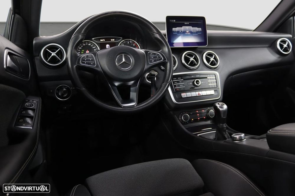 Mercedes-Benz A 180 - 4