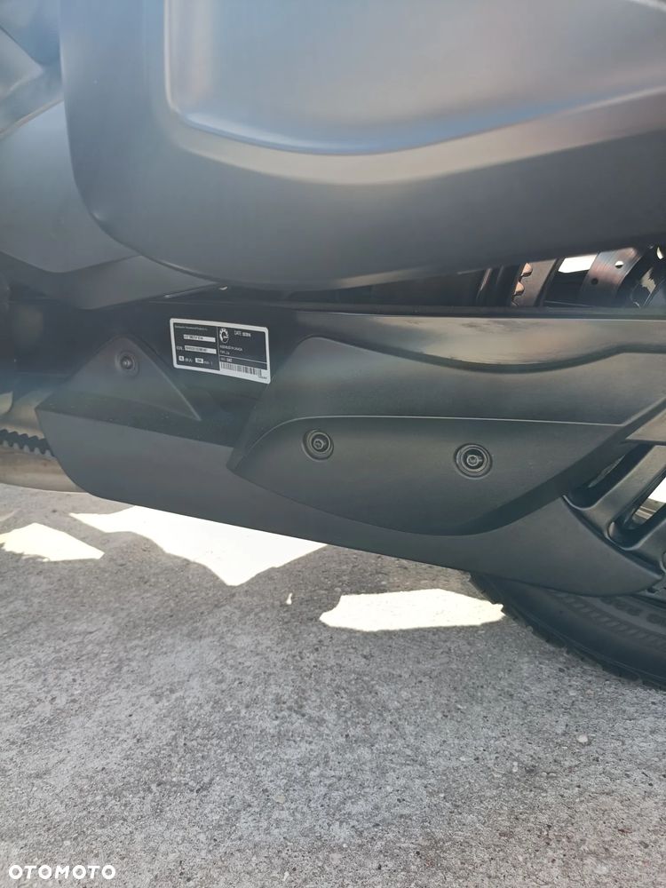 Can-Am Spyder - 24
