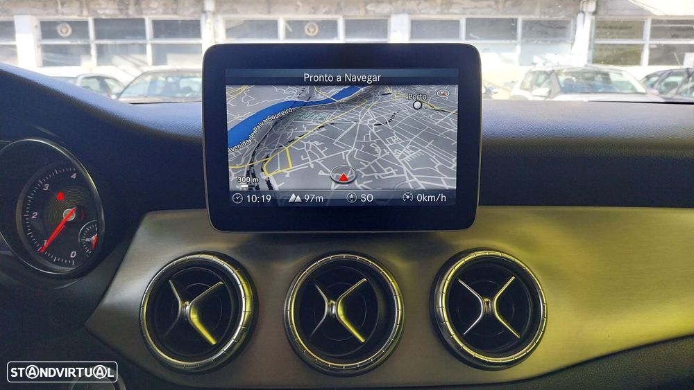 Mercedes-Benz CLA 180 d - 10