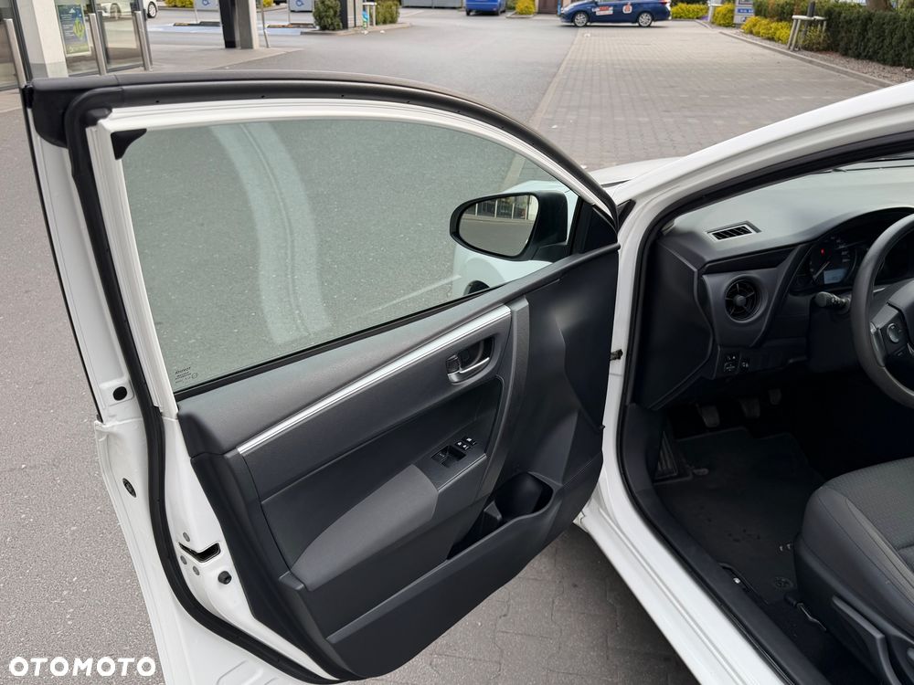 Toyota Corolla 1.33 Dual-VVT-i Cool - 22