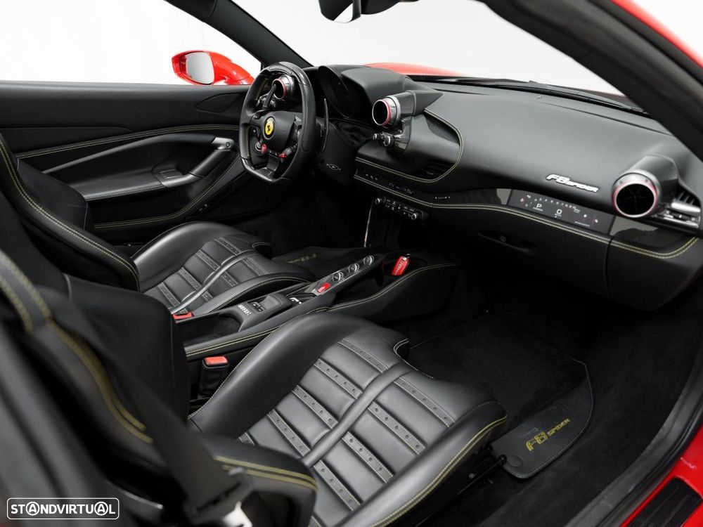 Ferrari F8 Tributo Spider - 22