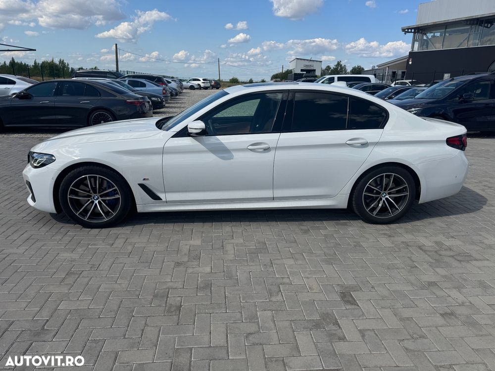 BMW Seria 5 530d xDrive AT MHEV - 11