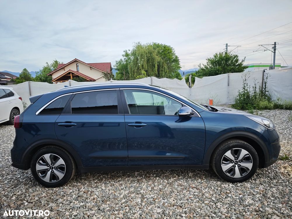 Kia Niro 1.6 GDI 2WD Aut. Spirit - 10