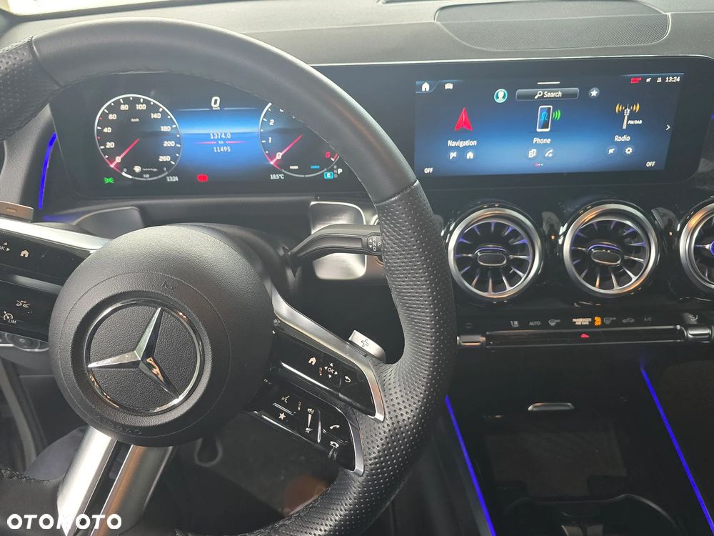 Mercedes-Benz GLB 200 AMG Line 7G-DCT - 8