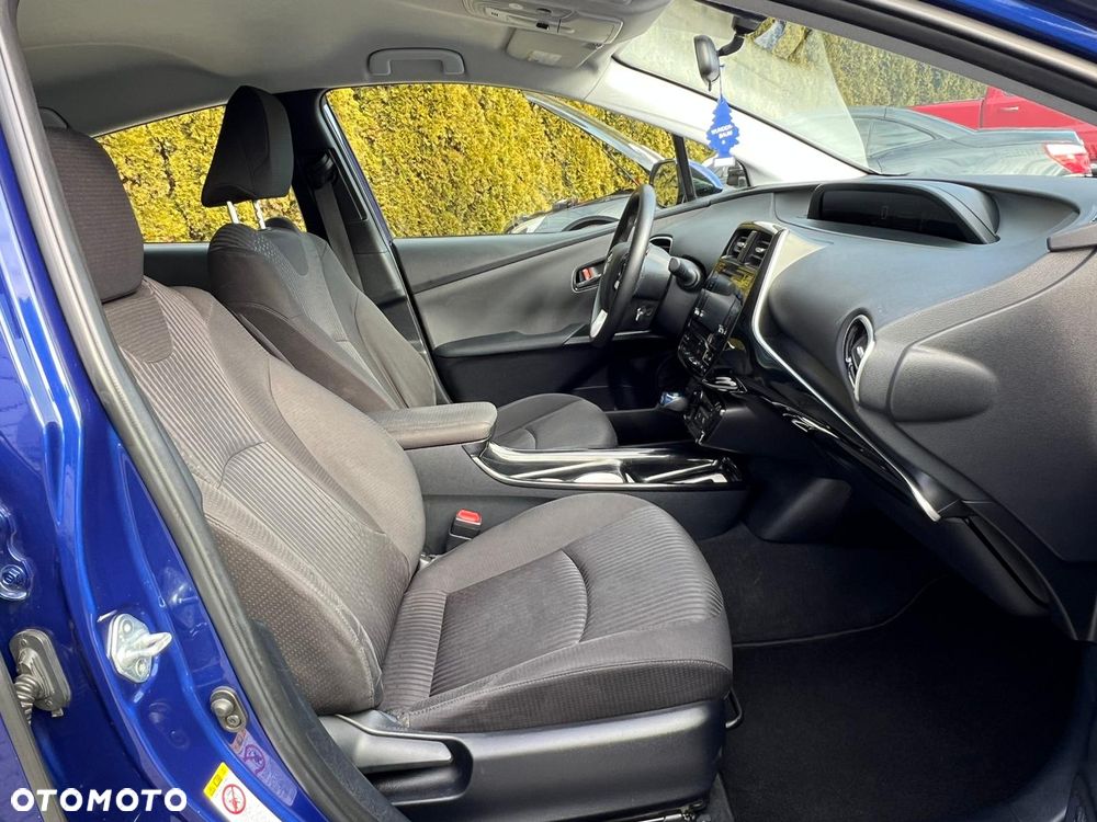 Toyota Prius Hybrid - 17