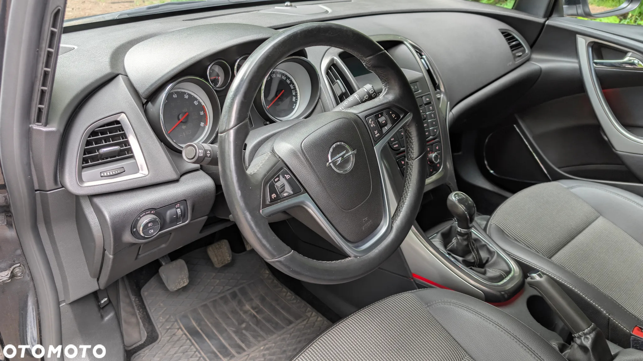 Opel Astra 1.4 Turbo Cosmo - 10