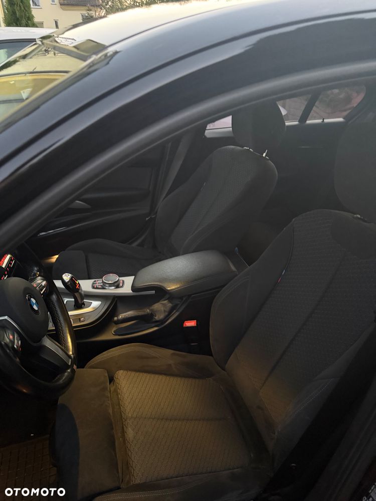 BMW Seria 3 318d M Sport - 15