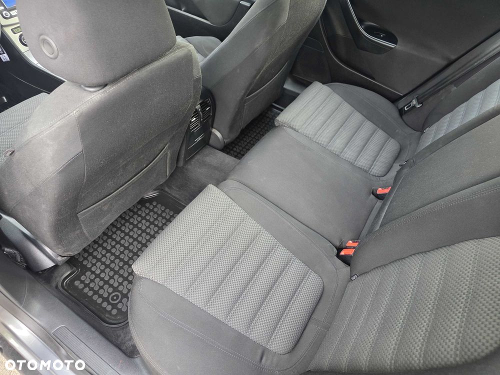 Volkswagen Passat - 7