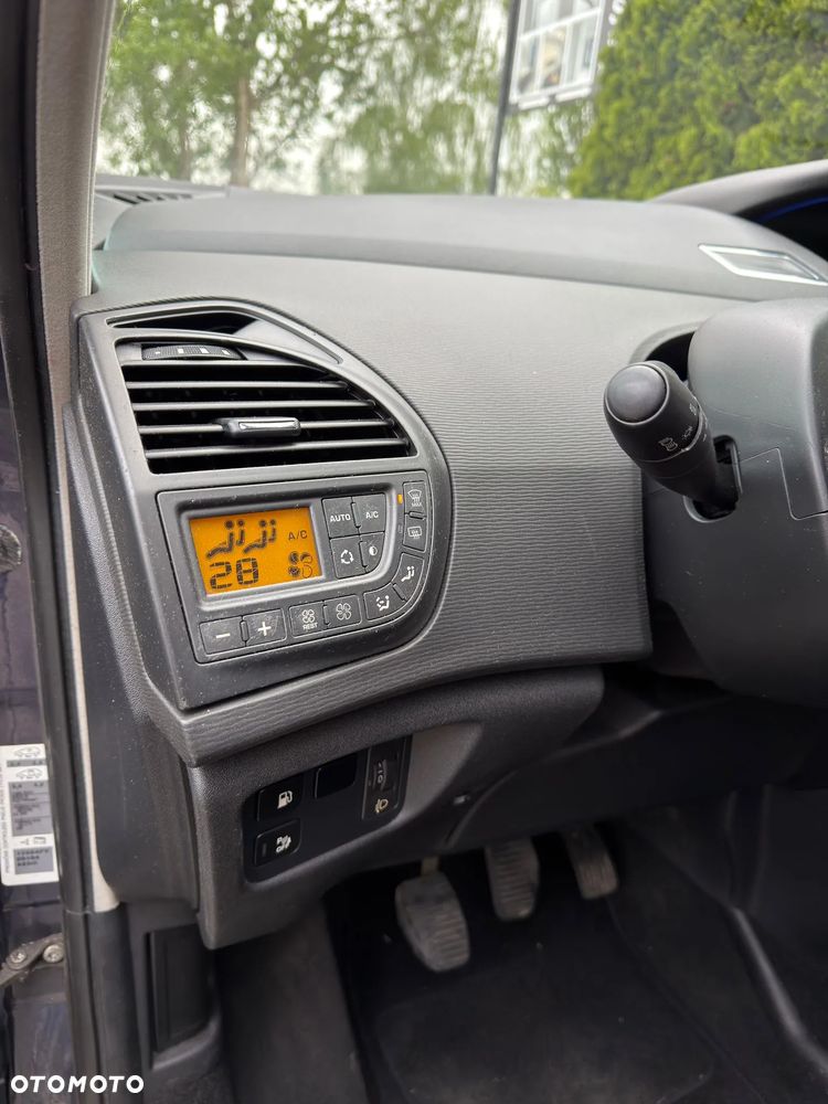 Citroën C4 Picasso - 9