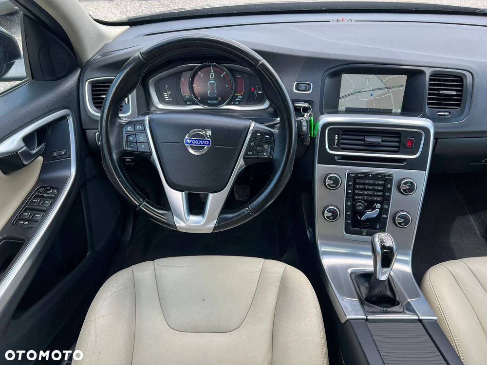 Volvo V60 D4 Drive-E Summum - 27