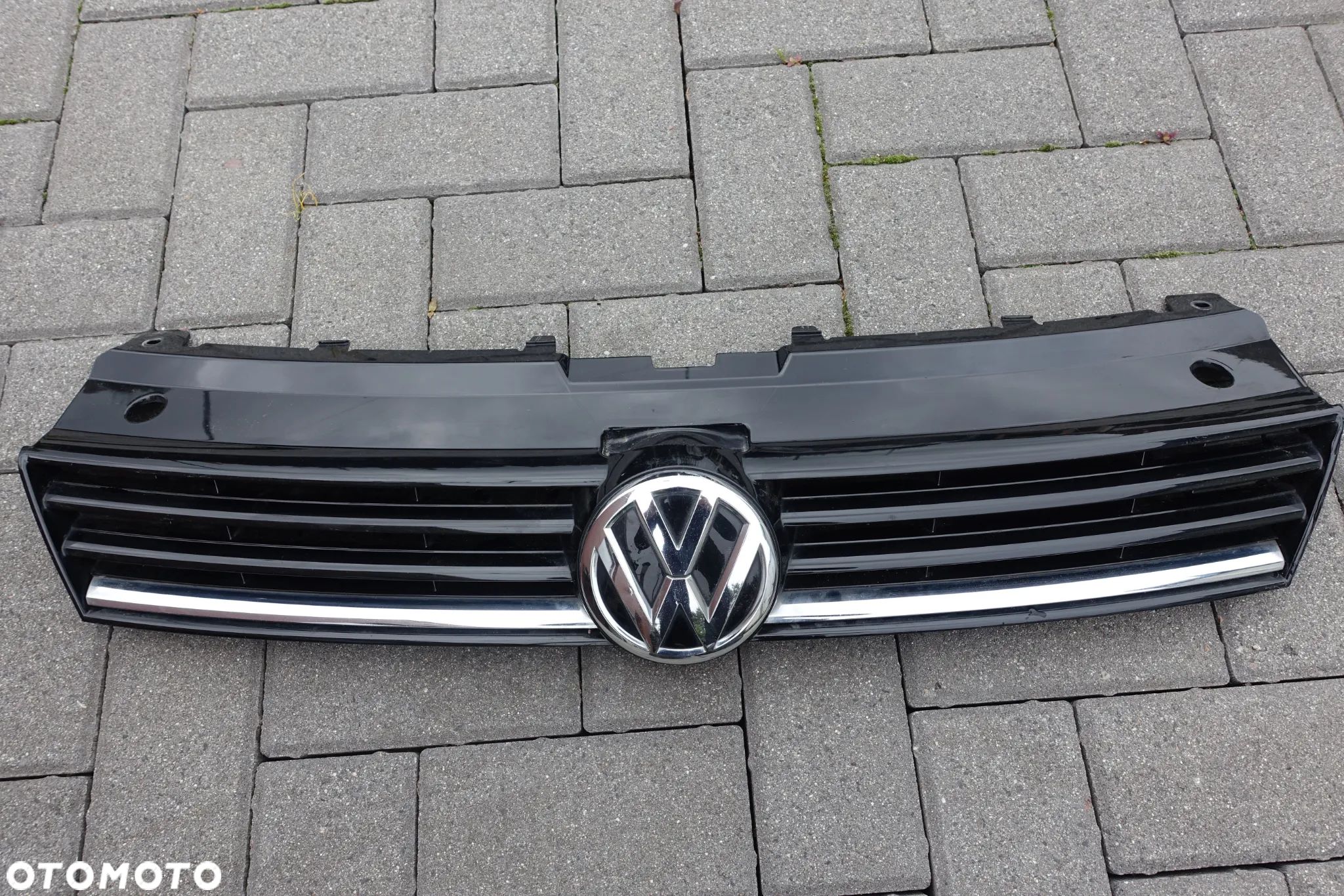 ATRAPA GRILL VW POLO 6C0853651K - 1