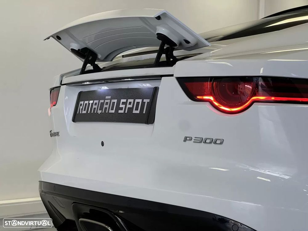 Jaguar F-Type P300 Aut. R-Dynamic Black - 30
