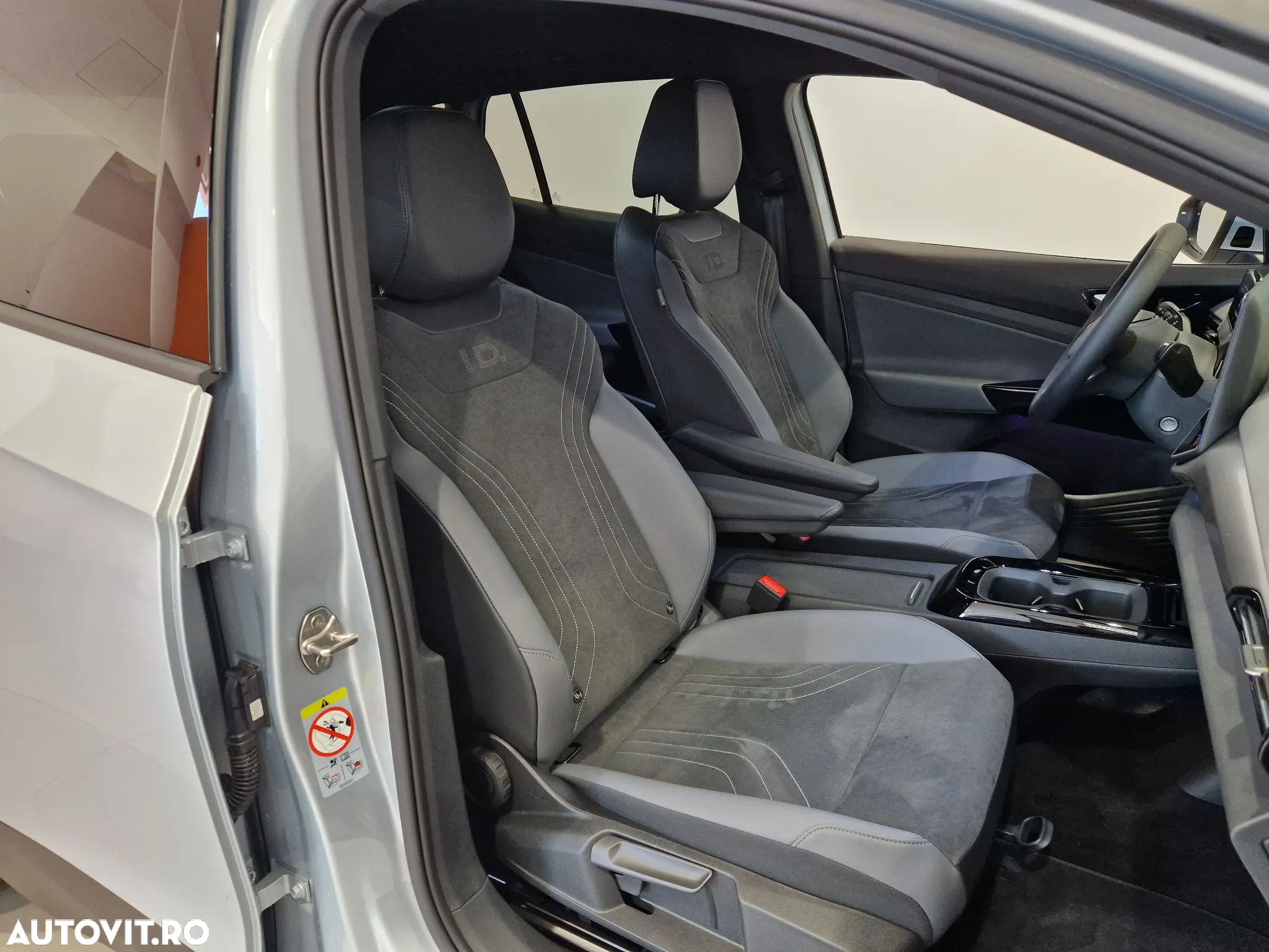 Volkswagen ID.4 77 kWh Pro - 12