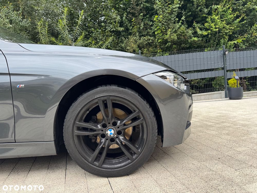 BMW Seria 3 320d xDrive Sport - 17