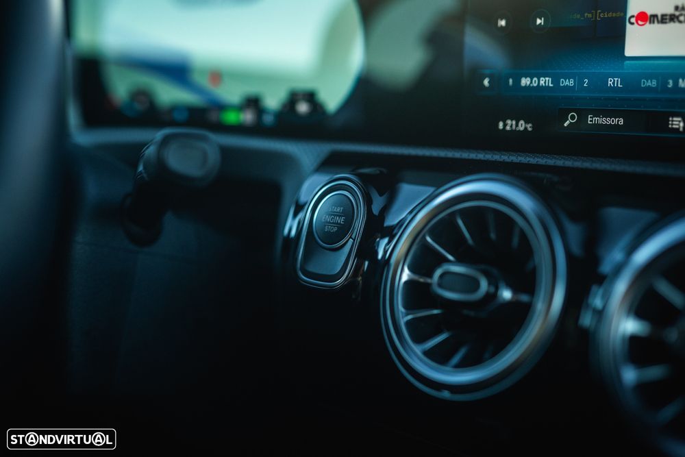 Mercedes-Benz A 250 e 8G-DCT AMG Line Advanced Plus - 32