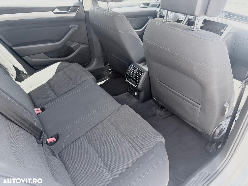 Volkswagen Passat - 7