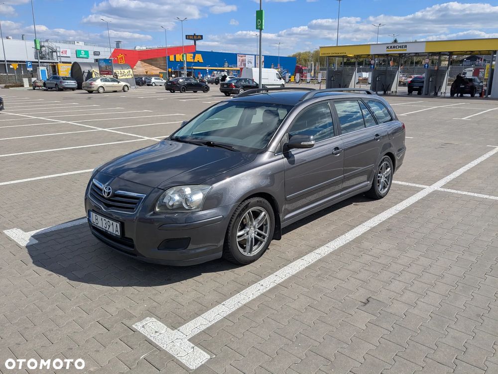 Toyota Avensis 1.6 VVT-i Luna - 2