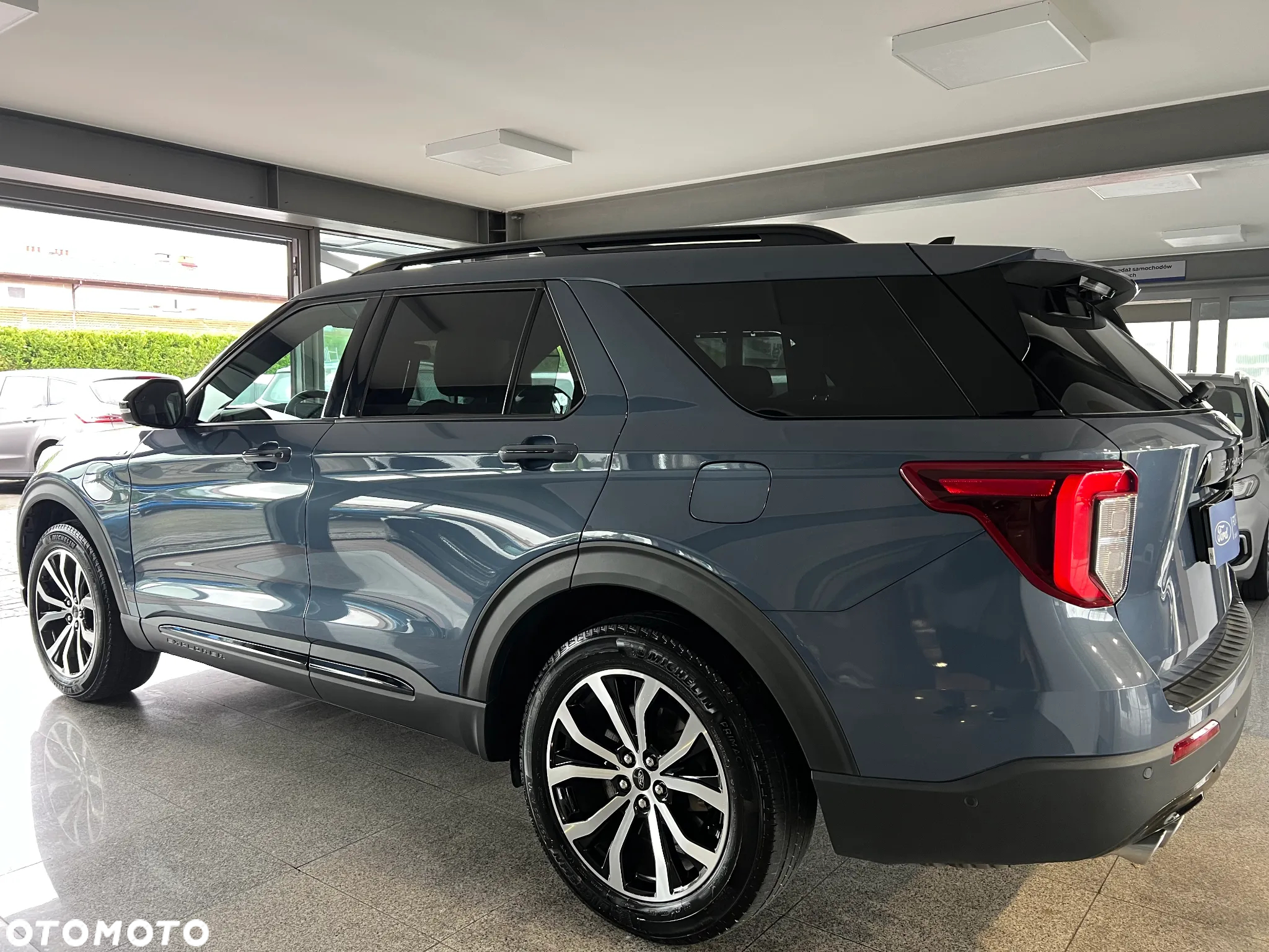 Ford Explorer 3.0 EcoBoost PHEV 4WD ST-Line - 12