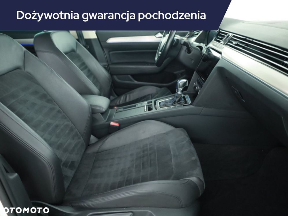 Volkswagen Passat Variant - 9