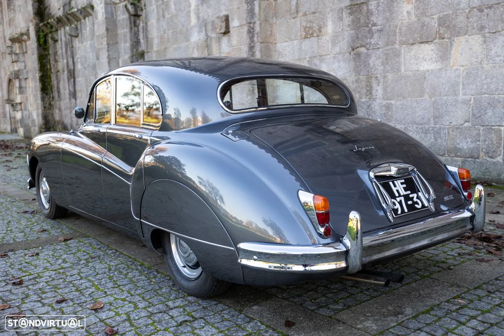 Jaguar MK IX - 22
