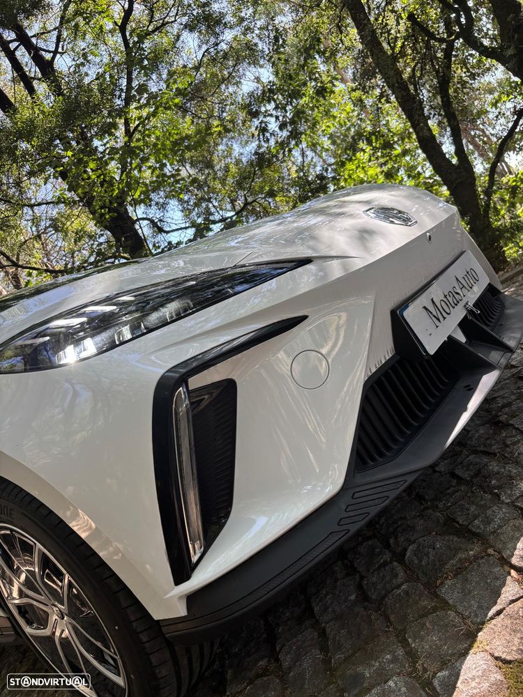 MG MG4 64 kWh Luxury - 13