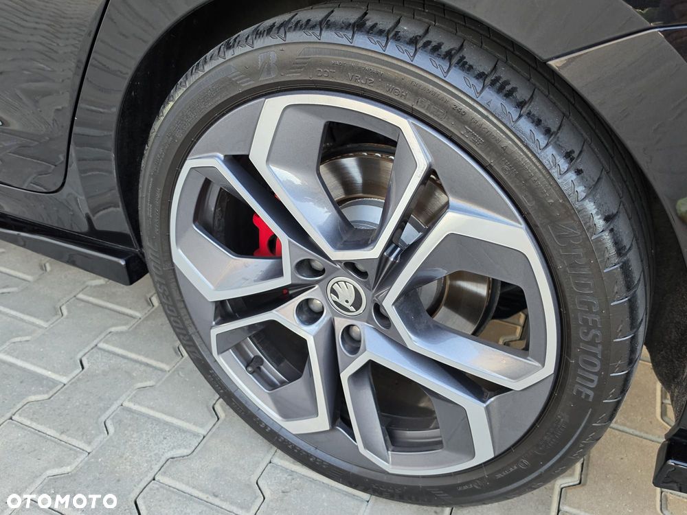 Skoda Octavia 2.0 TSI RS DSG - 14