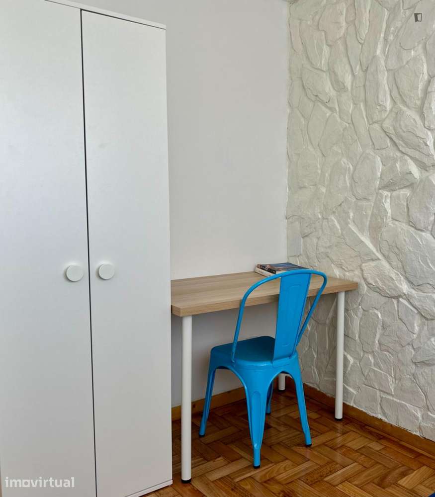 Quarto - localizado em Ramalde Porto - Grande imagem: 3/7