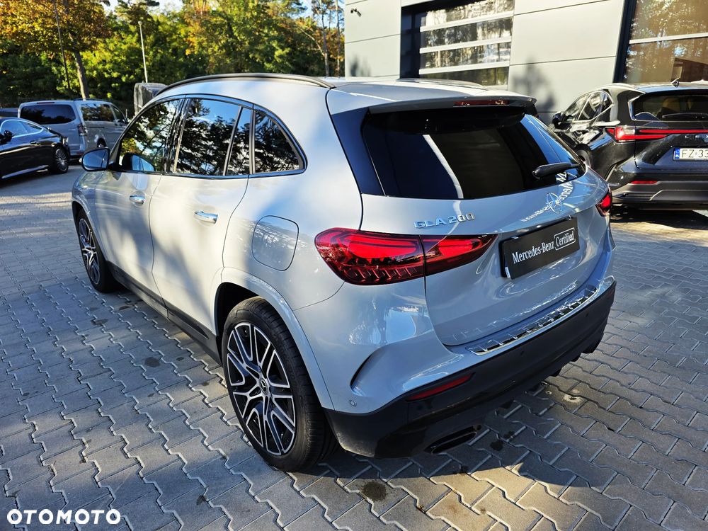 Mercedes-Benz GLA 200 AMG Line - 8