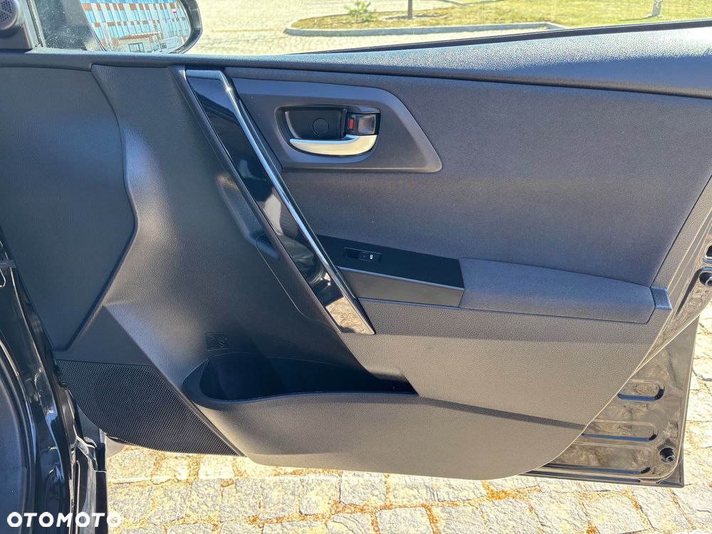 Toyota Auris Hybrid 135 Prestige - 22