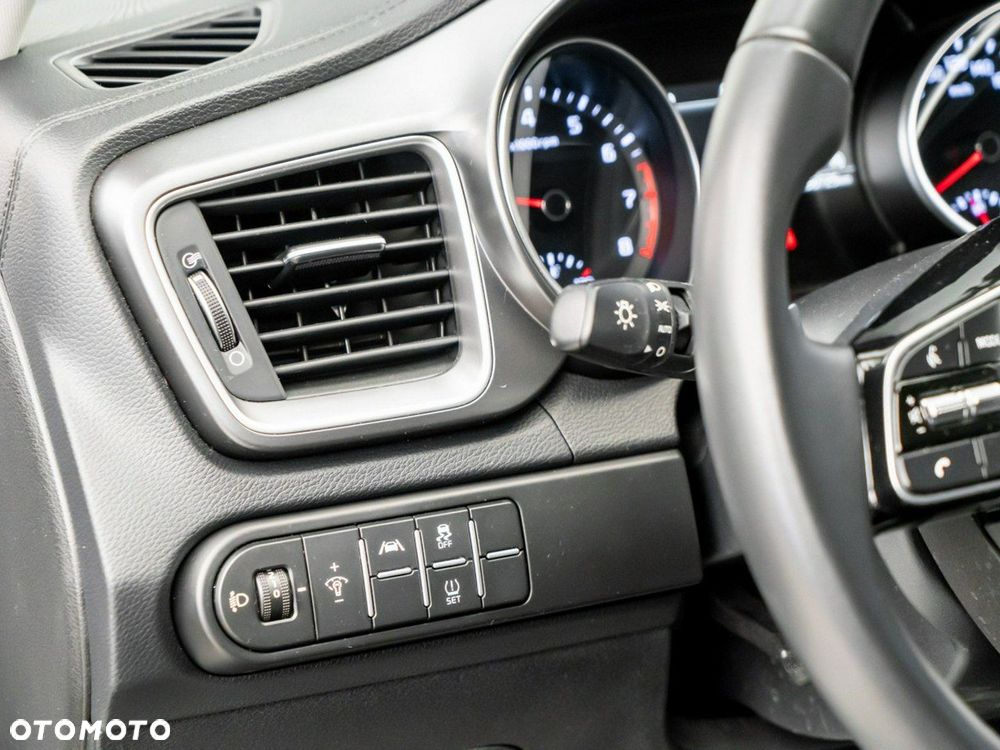 Kia Ceed 1.5 T-GDI M DCT - 24