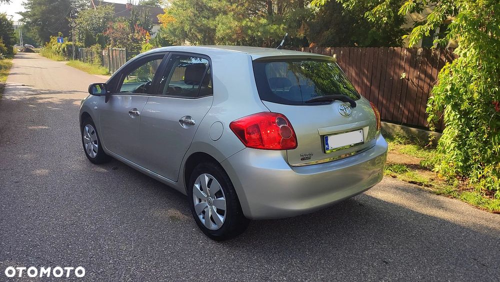 Toyota Auris 1.4 VVT-i Team - 3