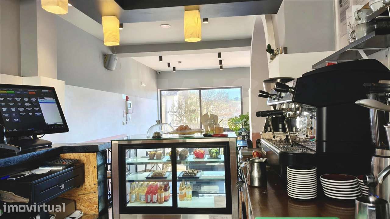 Trespasse | Rest. / Café em Pleno Funcionamento (Centro - Lourinhã) - Grande imagem: 4/26