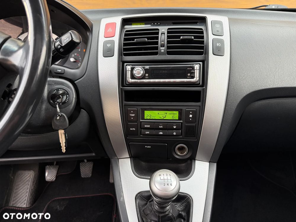 Hyundai Tucson - 11