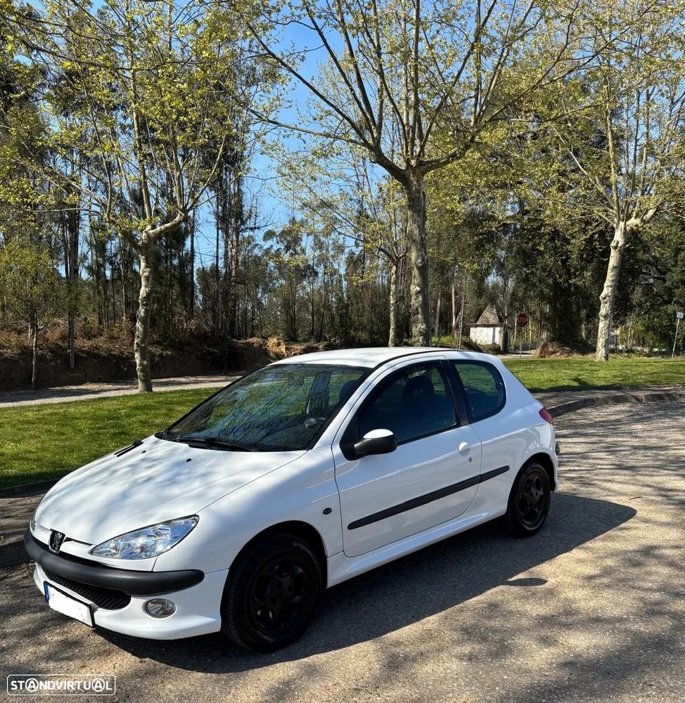 Peugeot 206 - 1