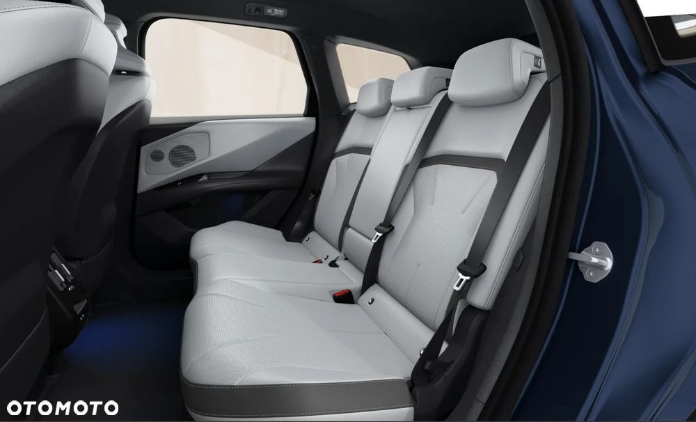 BMW iX3 - 7