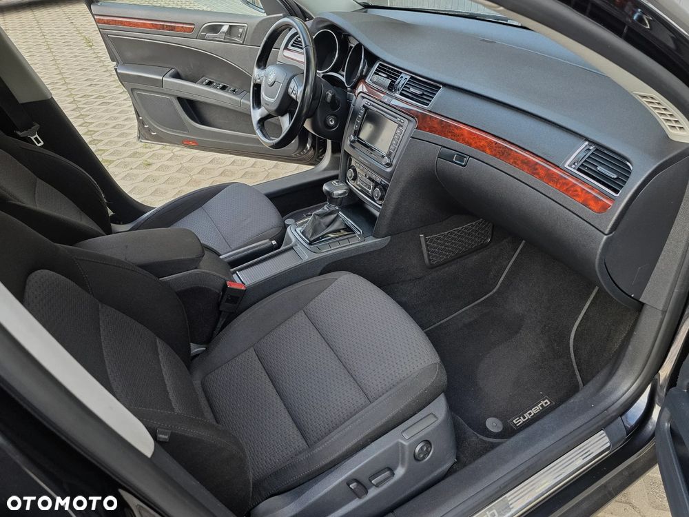 Skoda Superb 2.0 TDI Platinum DSG - 4
